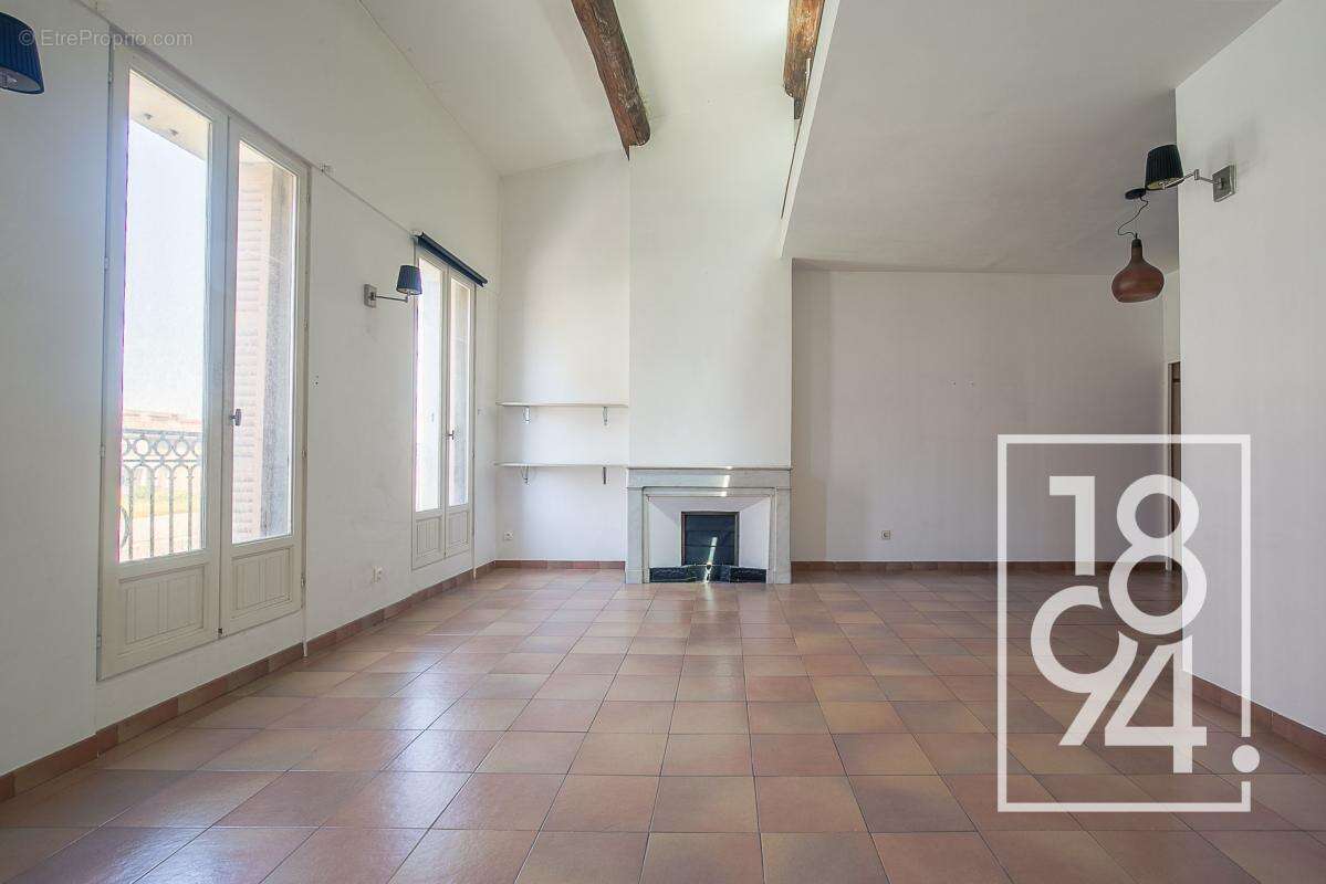 Appartement à MARSEILLE-6E