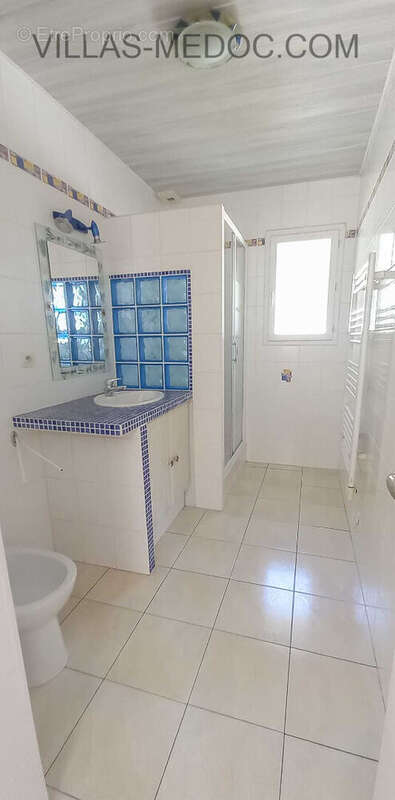 Maison à VENDAYS-MONTALIVET