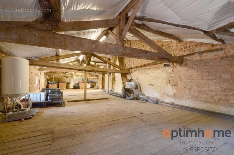 Maison à NANTEUIL-EN-VALLEE