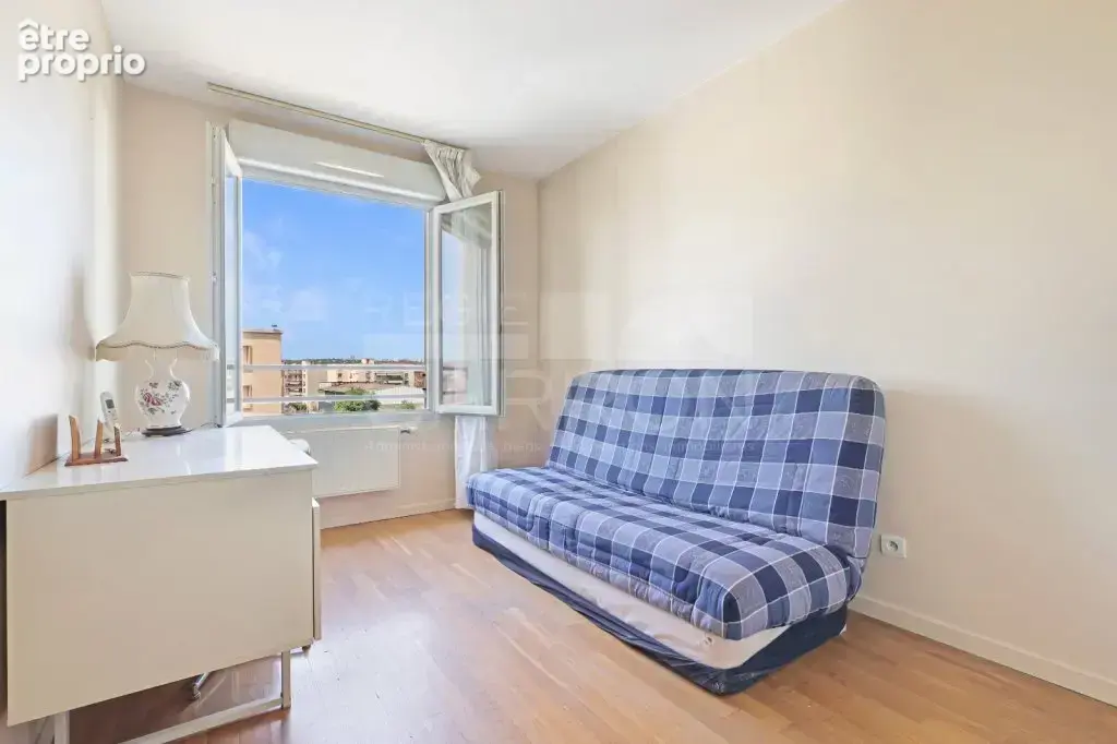 Appartement 70 m² à Villeurbanne  - photo 8