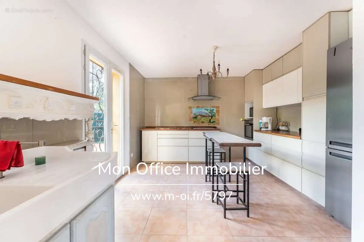 Référence : 5797-GBE - Maison 5 pièces avec piscine et pool house - photo 14