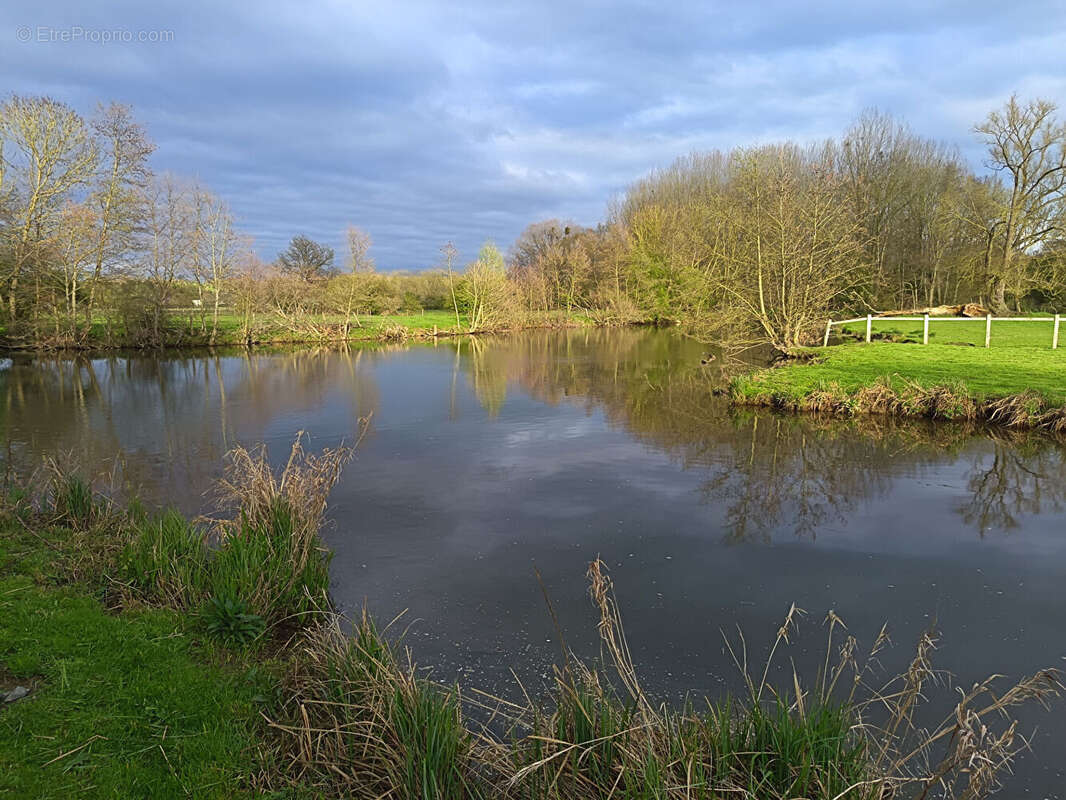 Terrain à LESQUIELLES-SAINT-GERMAIN