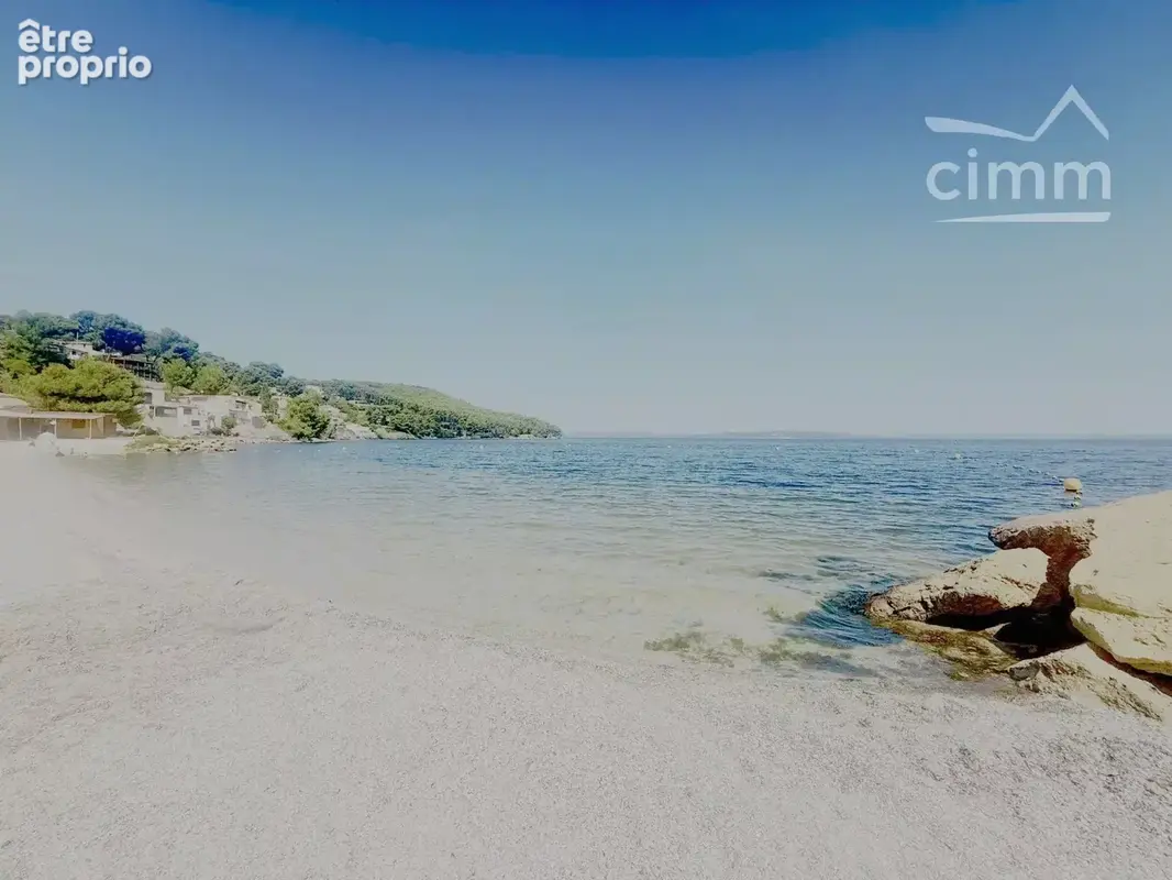 Maison 6 pièces - Vue panoramique sur l'étang de Berre - Plage à 4 min à pied - Vendue meublée - DPE B - photo 16