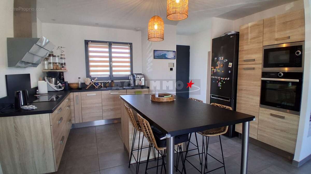 Maison à DREMIL-LAFAGE