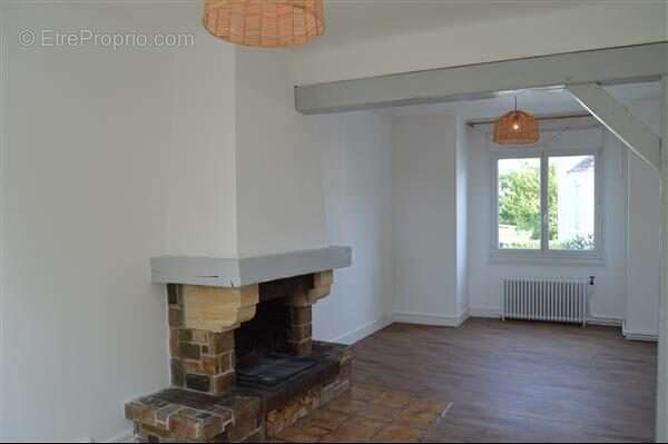 Maison à SAINT-DOULCHARD