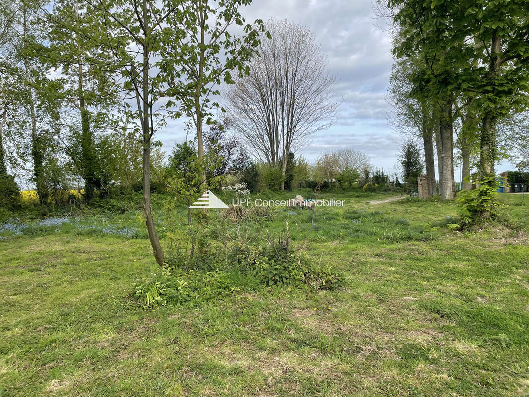 Terrain à LA FRENAYE