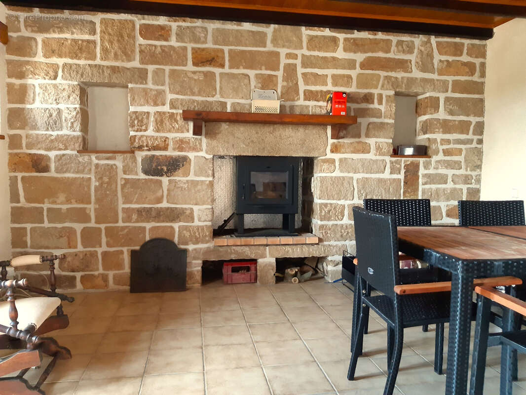 Maison à GUILER-SUR-GOYEN