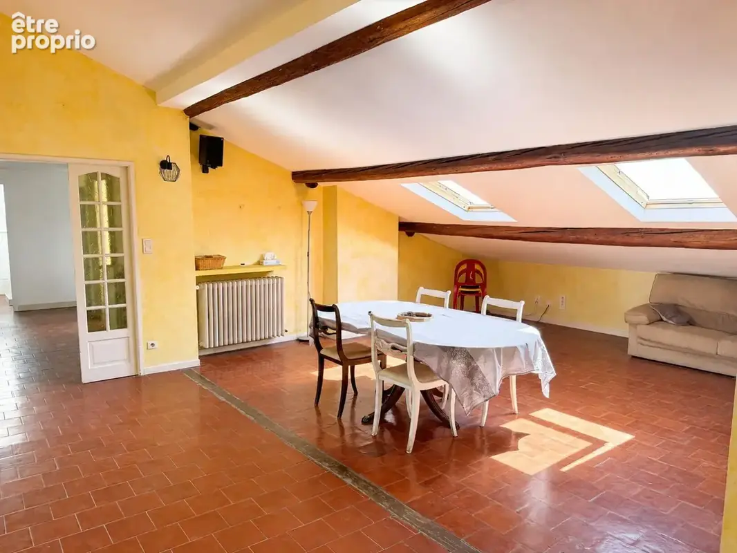 Béziers  Appartement de caractère 140 m² avec parking et box en centre-ville - photo 2