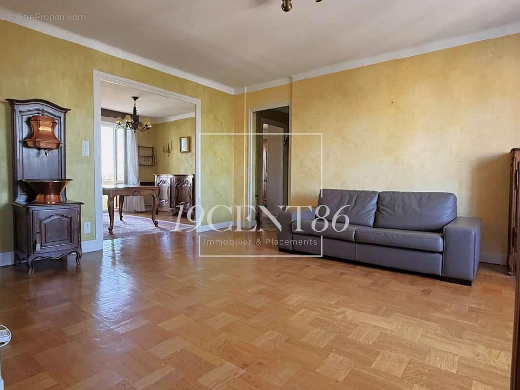 Appartement à LYON-8E