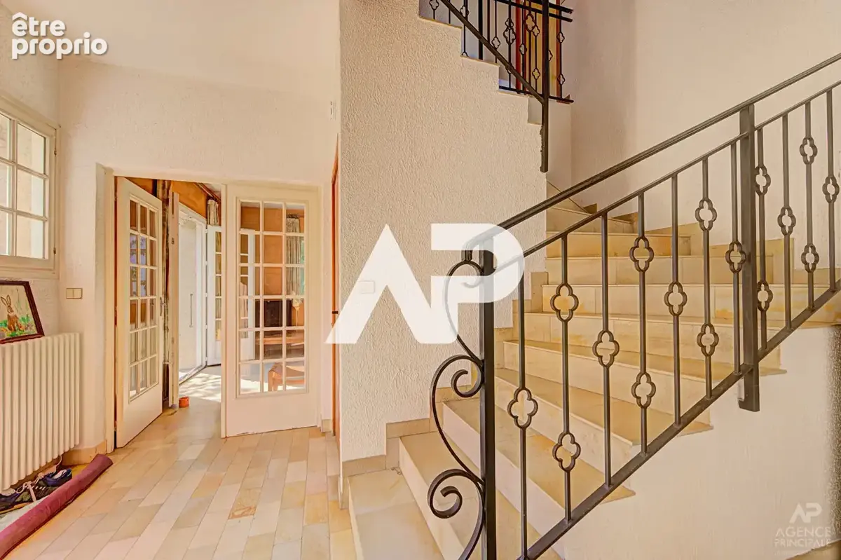 Maison Rueil Malmaison 8 pièce(s) 175m2 - photo 4