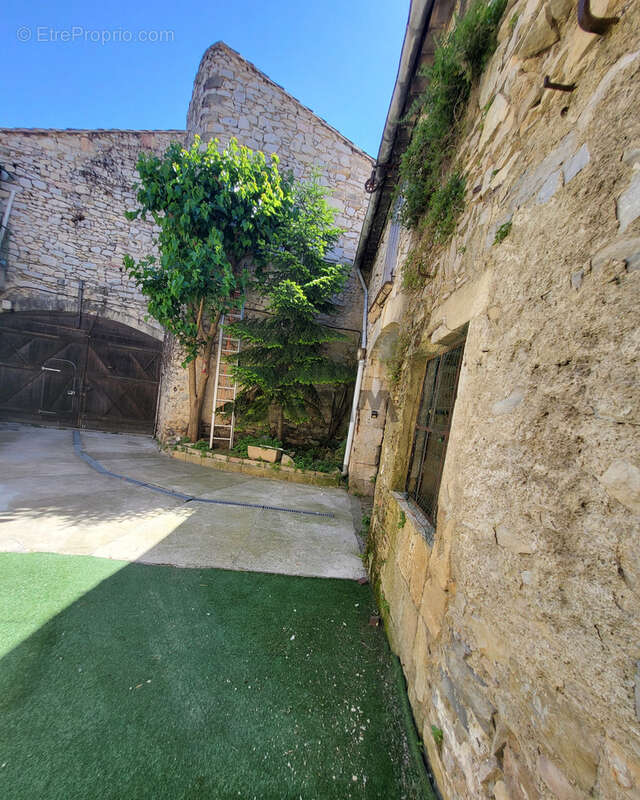 Maison à CLARENSAC