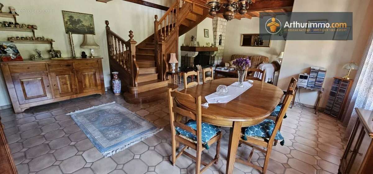 Maison à FOUGAX-ET-BARRINEUF