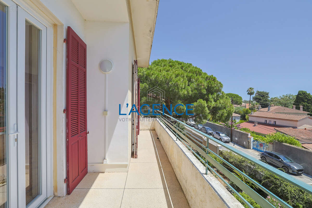 Appartement à HYERES