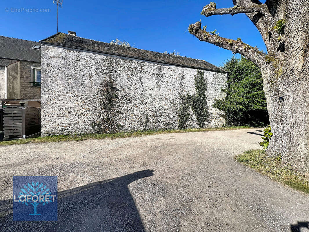 Maison à CHAMPCUEIL