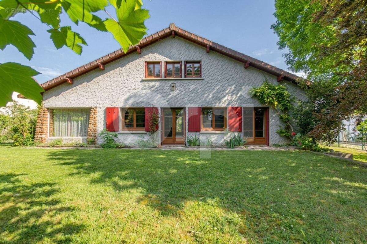 Maison à LIMEIL-BREVANNES