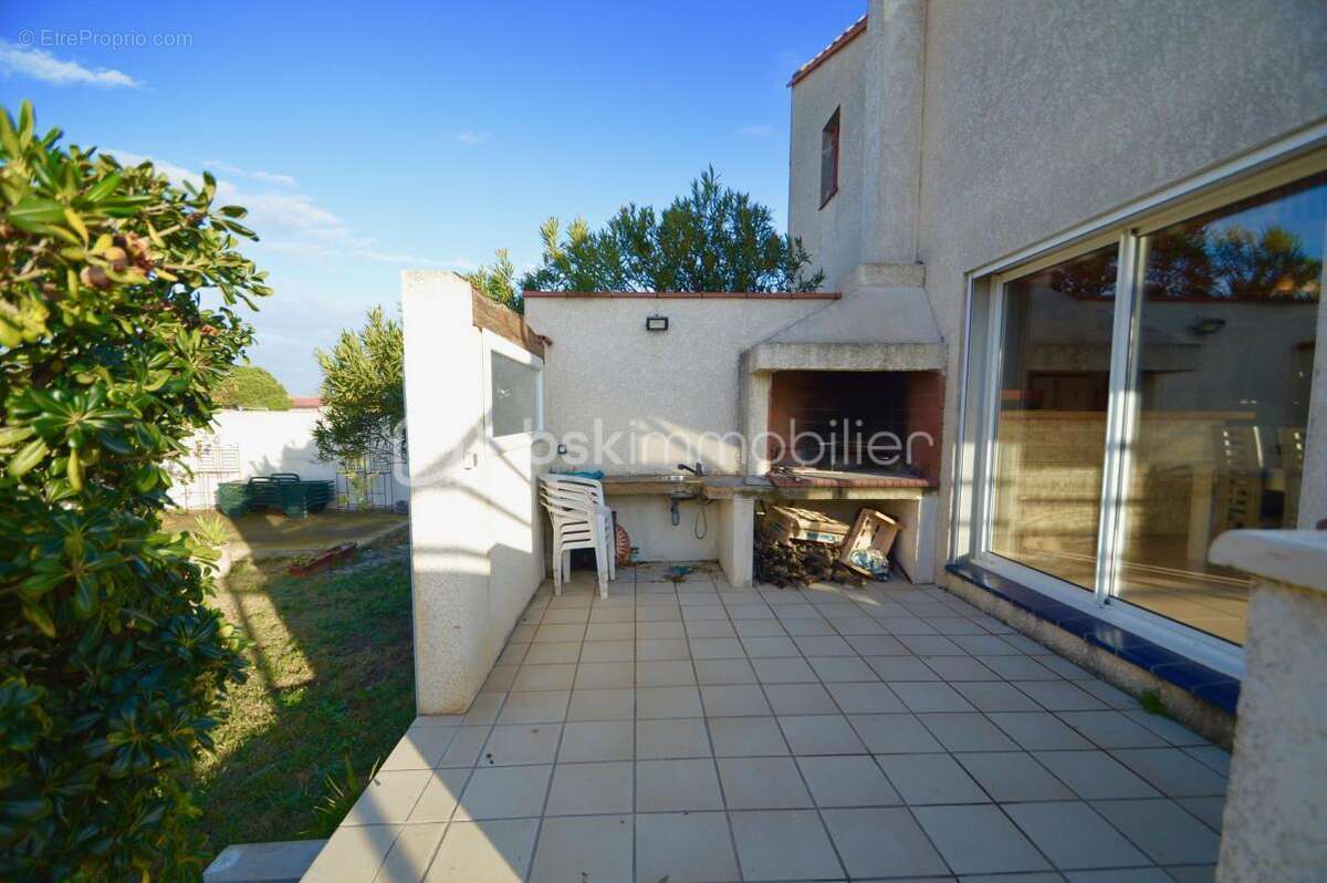A PIA Villa T5 avec piscine et garage – Cadre calme et privilégié - photo 17