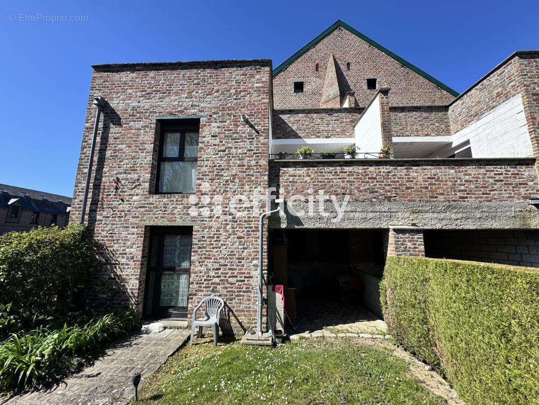 Appartement à FAMARS