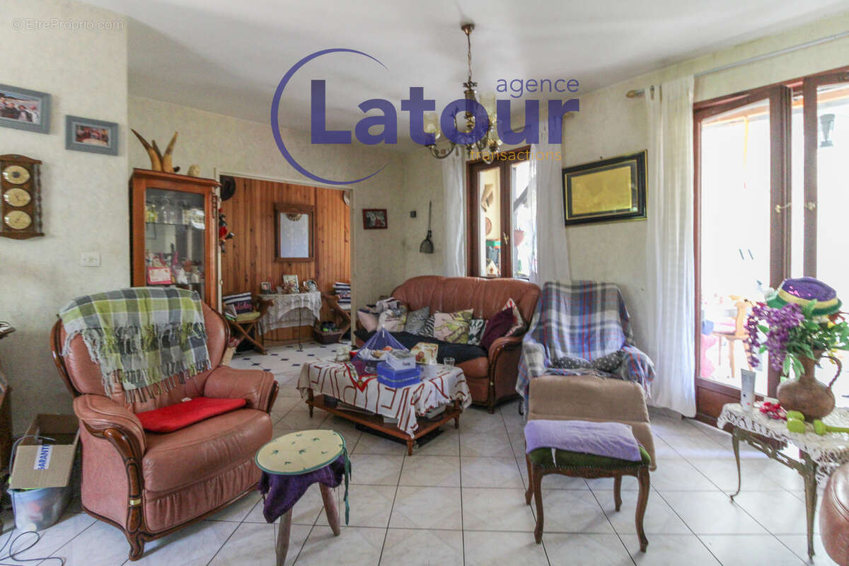 Dreux maison de 5 pieces avec sous-sol sur 490 m2 de terrain - photo 4