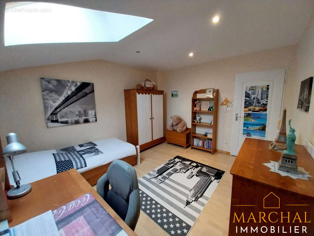 Appartement à VERNY