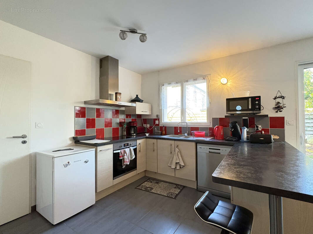 Maison à SAINT-SAUVEUR-D'AUNIS