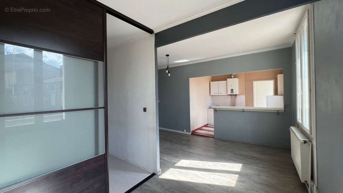 Appartement à SAINT-ETIENNE