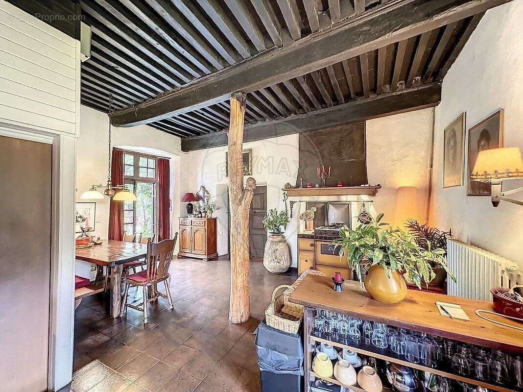 Maison à SAINT-GERMAIN-DE-CALBERTE