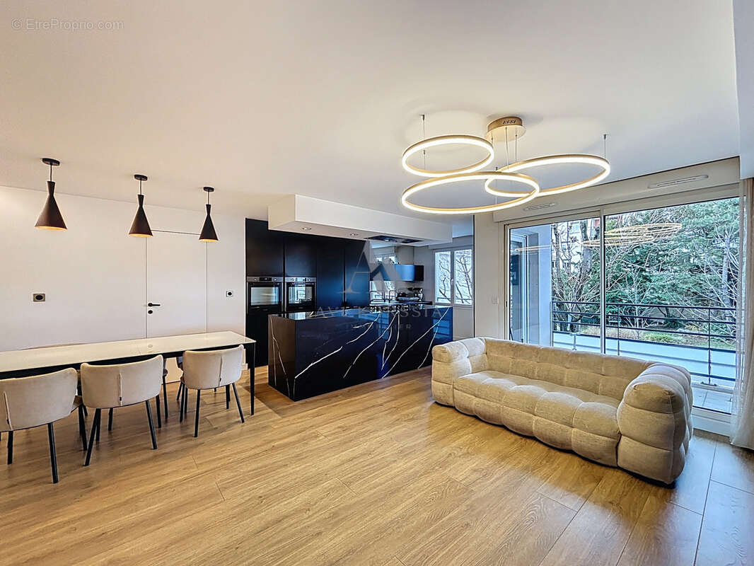 Appartement à LYON-8E