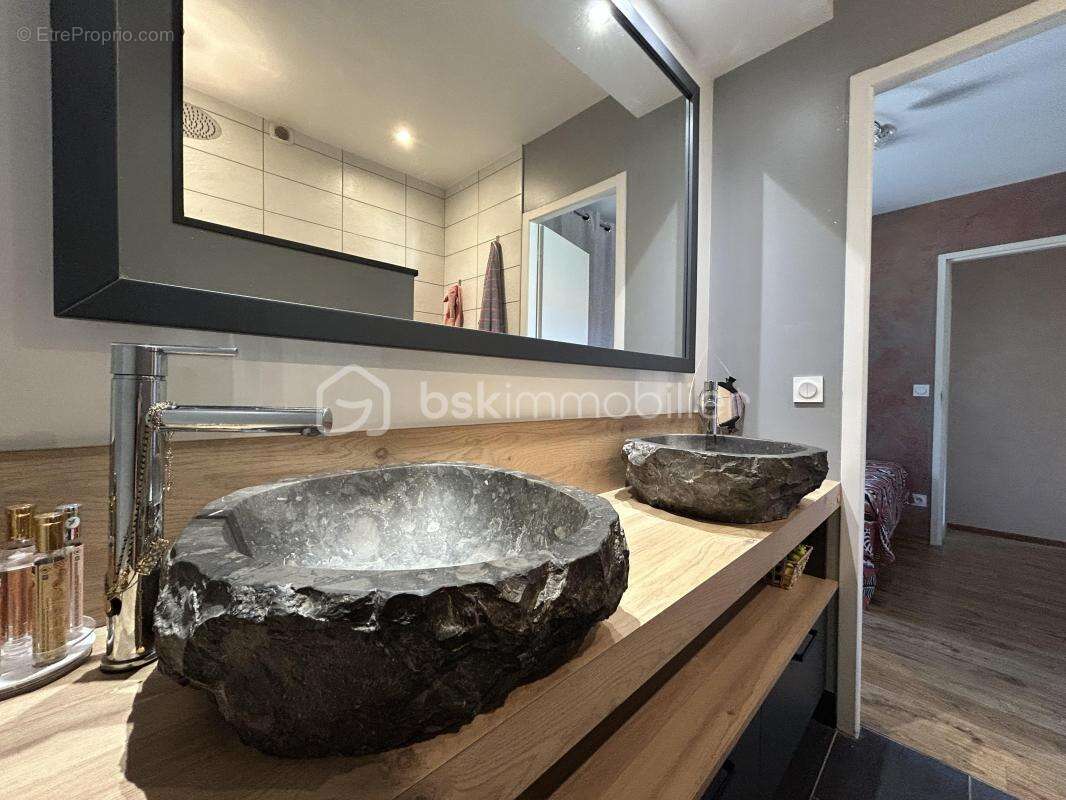 Appartement à GRESY-SUR-AIX