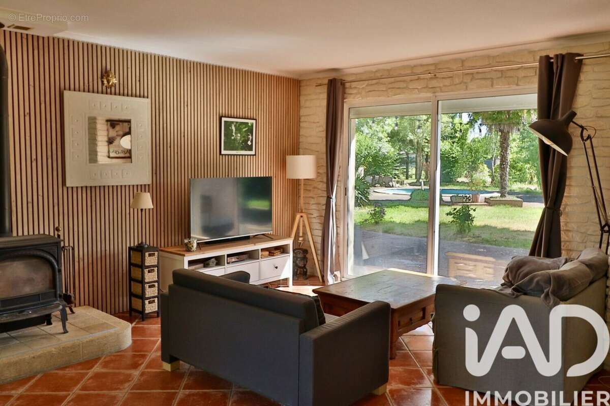 Maison 174 m² à Chevroux  - photo 8