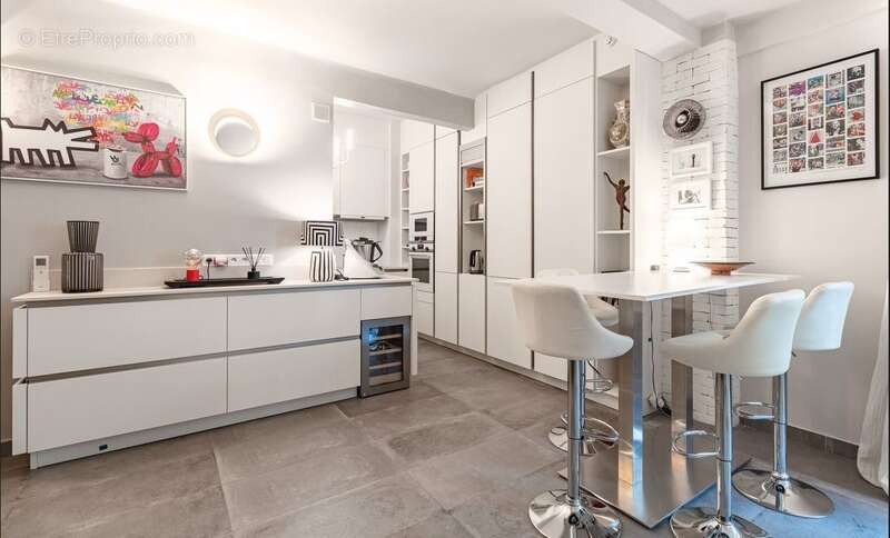 Appartement à PARIS-2E