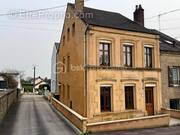 Maison à VIVIER-AU-COURT