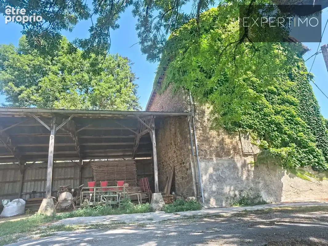 Propriété de caractère isolee  avec 8 hectares et grandes dépendances   aveyron - photo 28