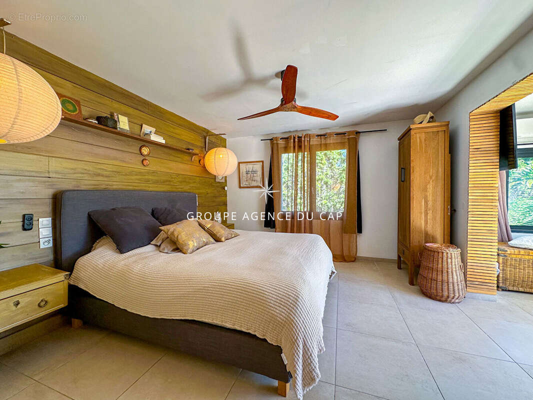 A vendre villa 168m² 5 chambres en suite appartement independant et communiquant piscine et mer a 400m, à15min a pied du centre  - photo 11