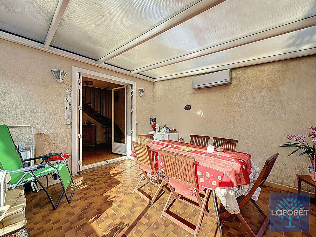 Maison à VIGNEUX-SUR-SEINE