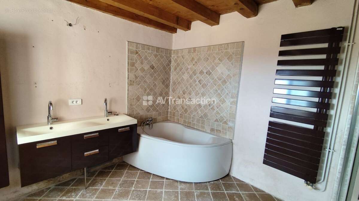 Maison à FREYSSENET