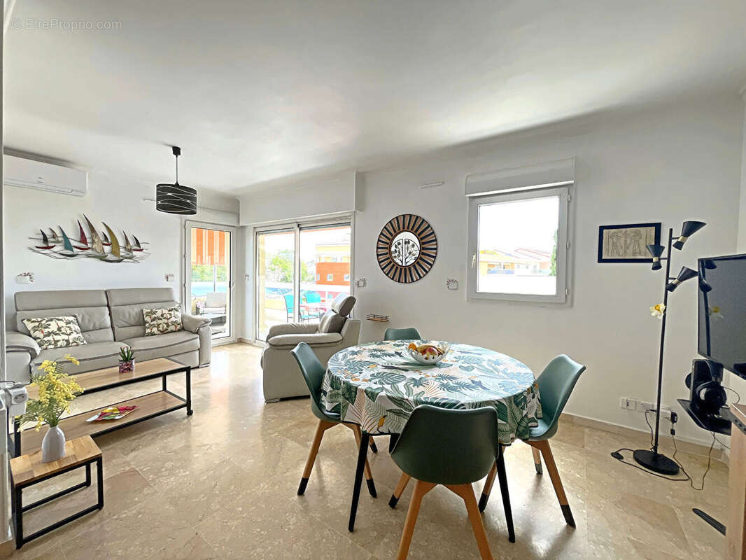 Appartement à FREJUS