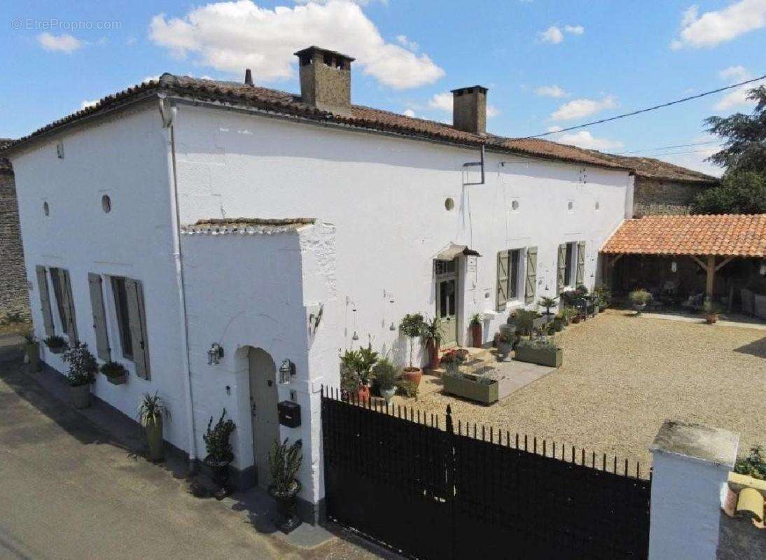 Maison à CIVRAY