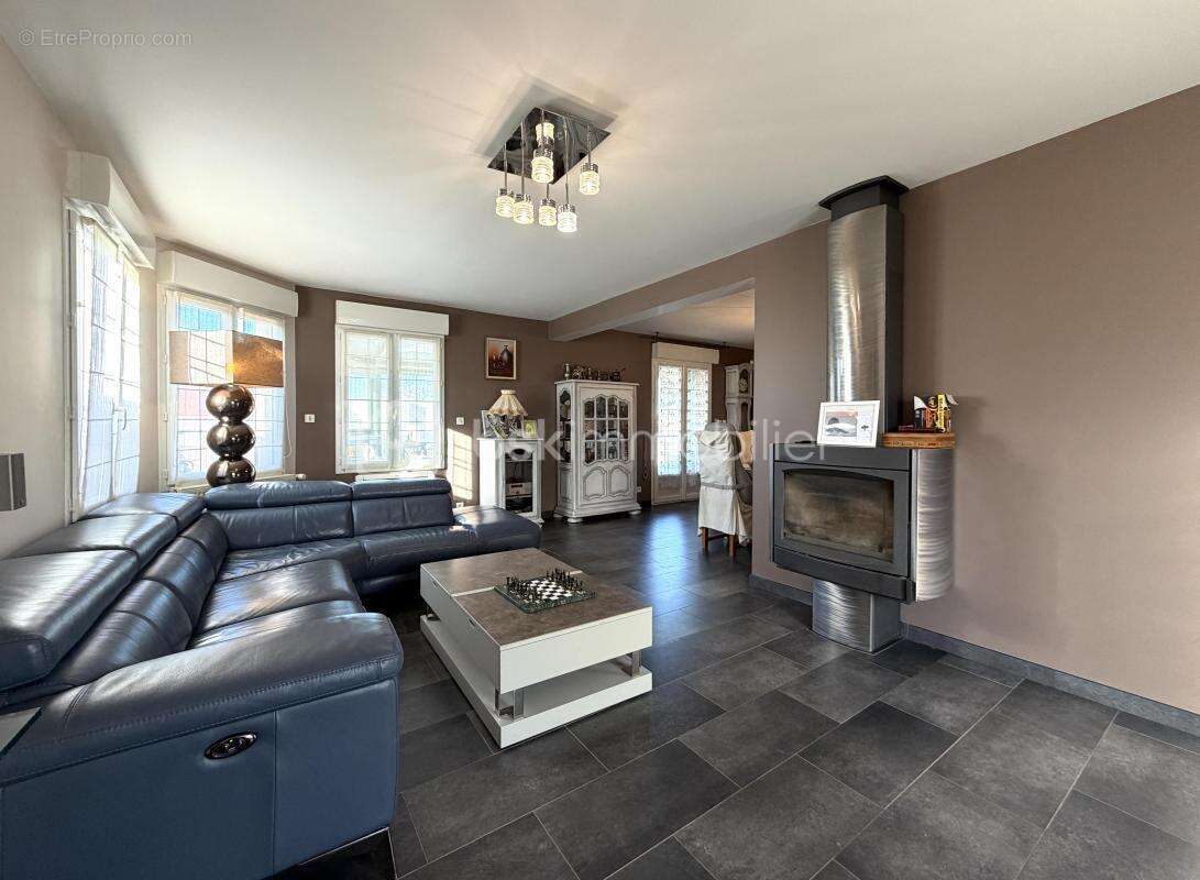 Maison à NANTEUIL-LES-MEAUX