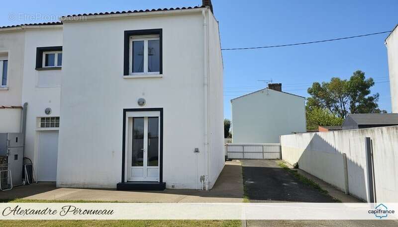 Maison à AIGREFEUILLE-D'AUNIS