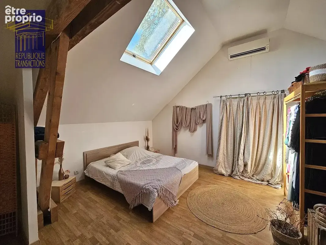 Maison ancienne rénovée avec terrain et dépendance - photo 12