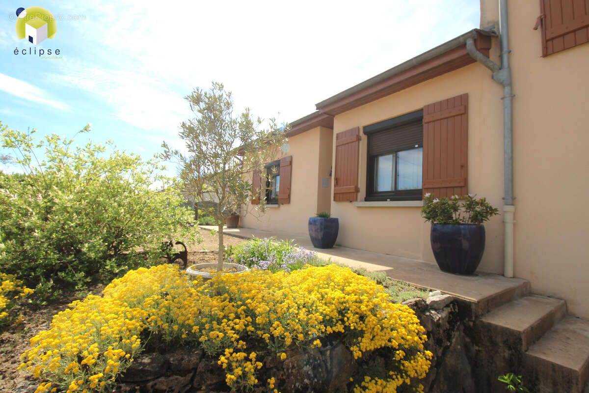 Maison à REPLONGES