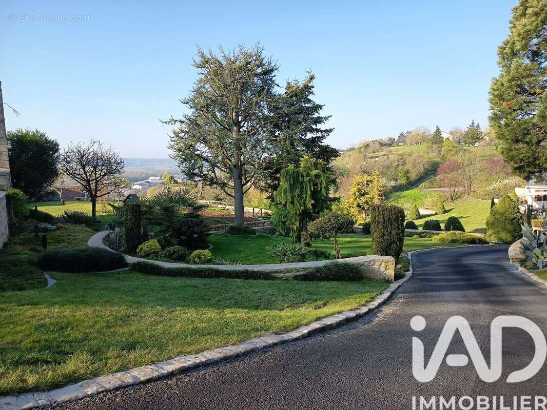 Photo 2 - Maison à CHINON