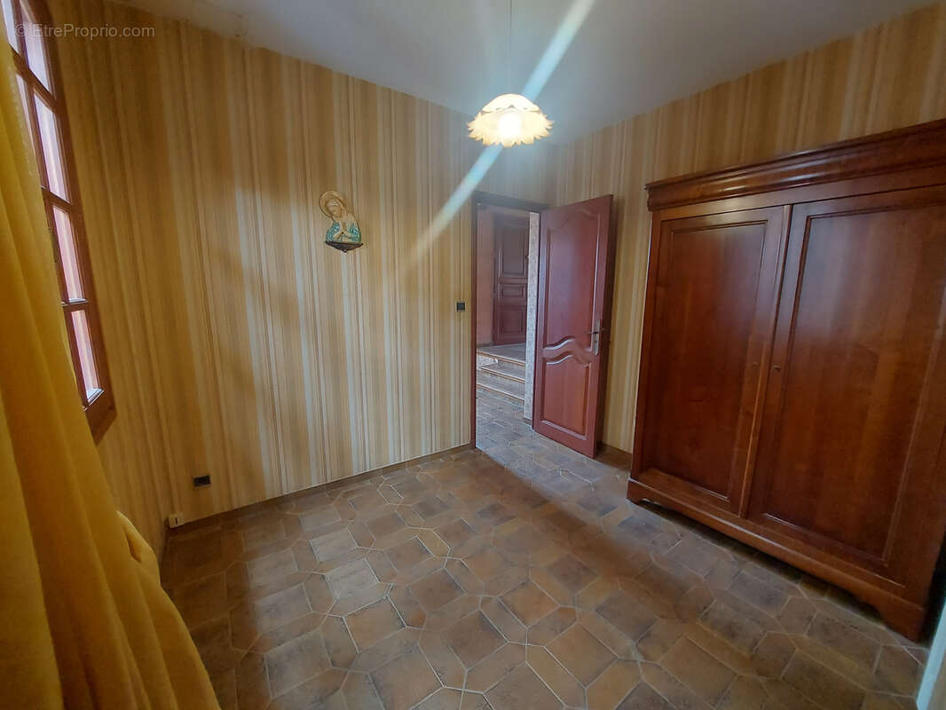 A Villelongue de la salanque grande maison de village avec potentiel - photo 9