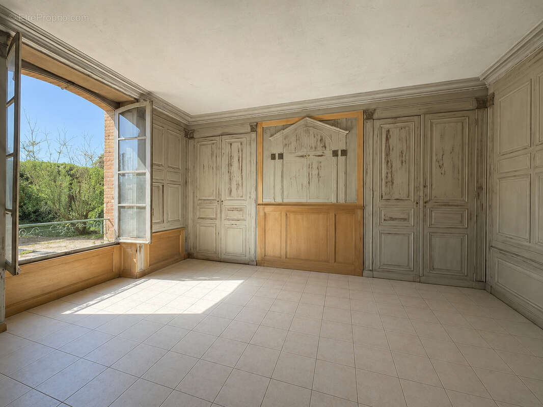 Maison de maitre - 7 pieces - cresantignes - photo 8