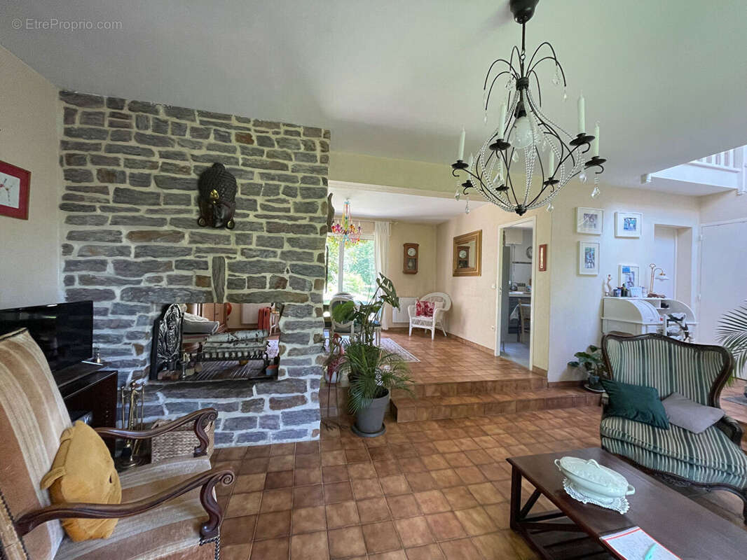 Maison à PUSSAY