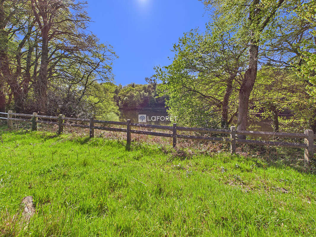 Maison à SAINT-EVARZEC