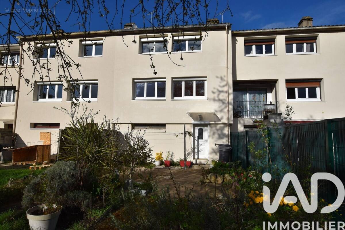 Photo 1 - Maison à CHAMPCUEIL
