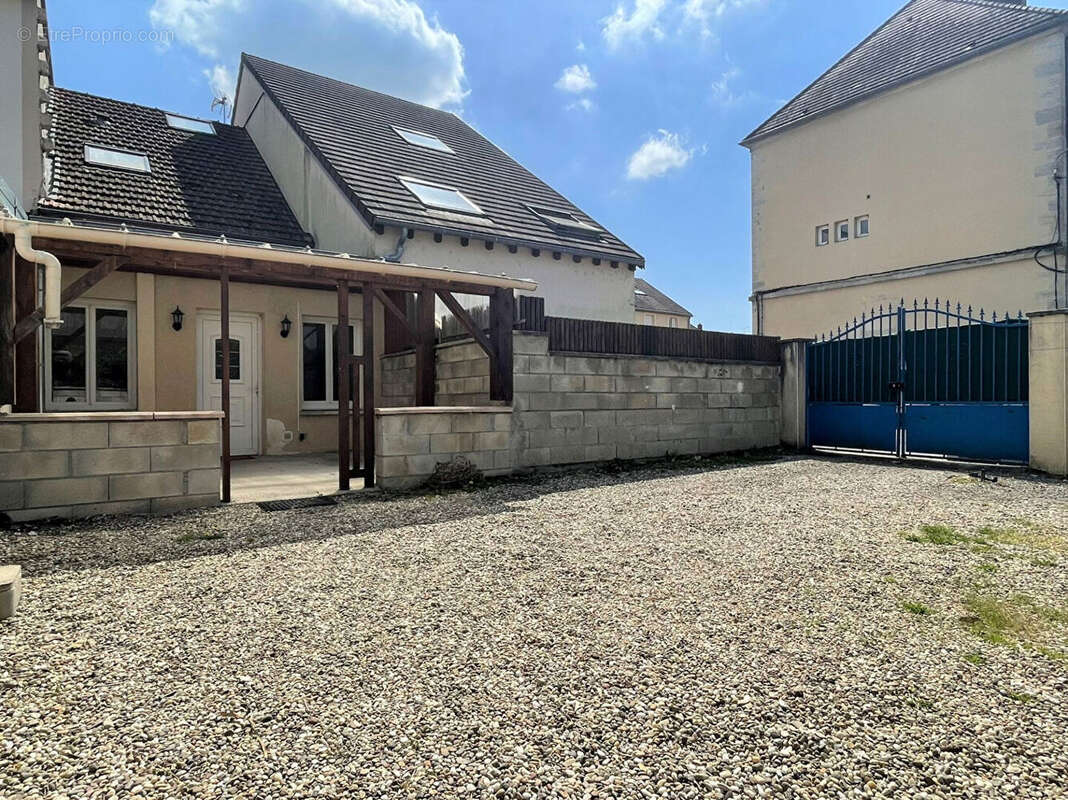 Maison à BLETTERANS