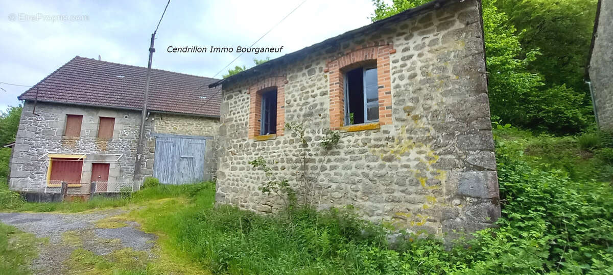 Maison à CHATELUS-LE-MARCHEIX