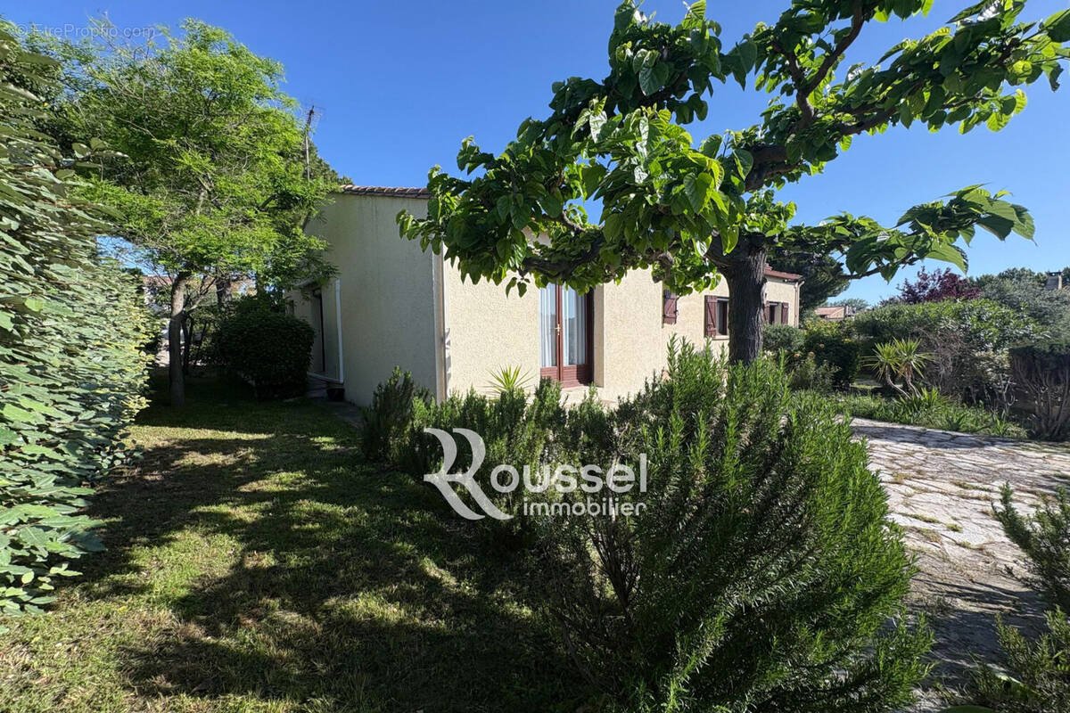 Maison à POUSSAN